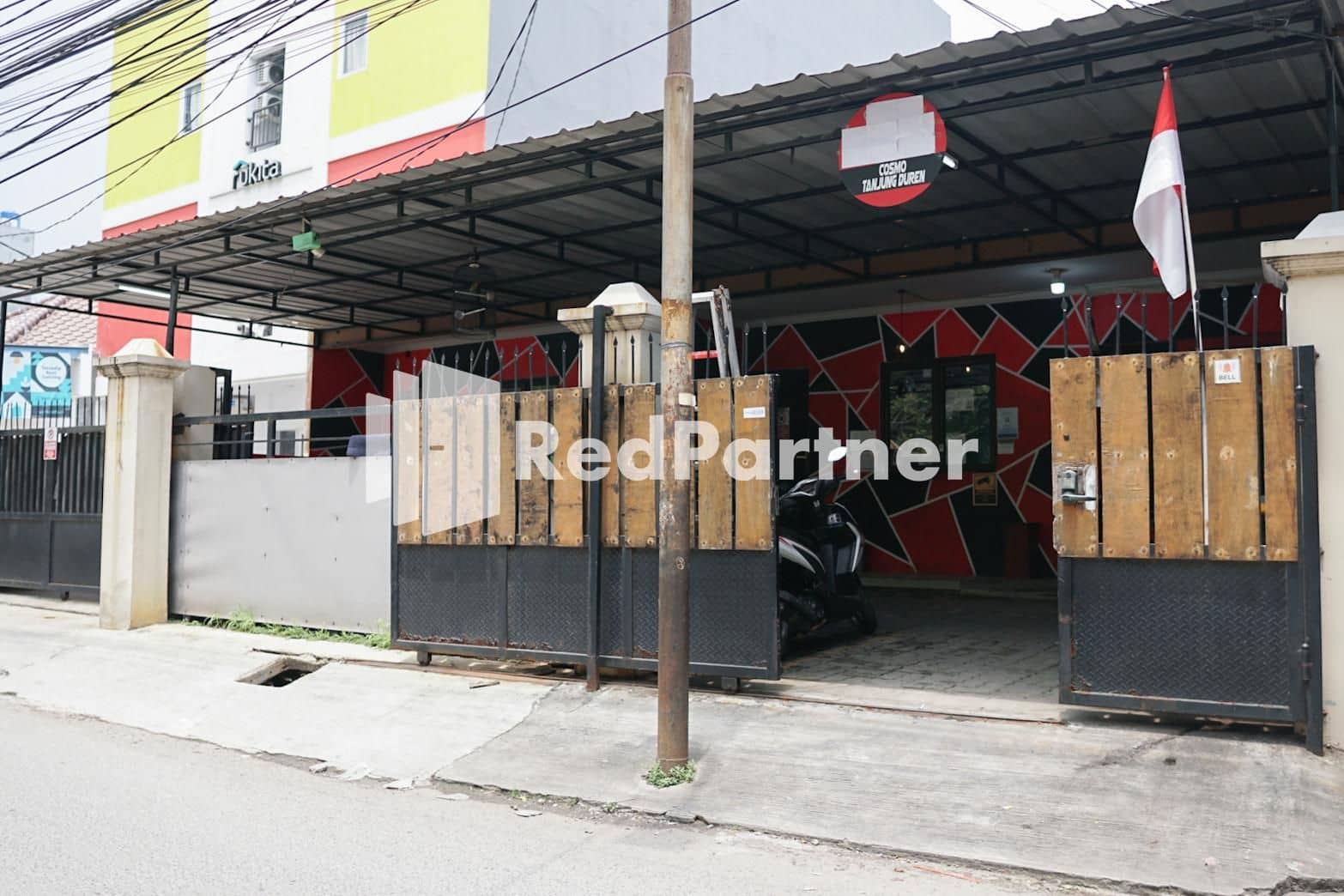 Cosmo Tanjung Duren Mitra RedDoorz Cosmo Tanjung Duren Mitra RedDoorz