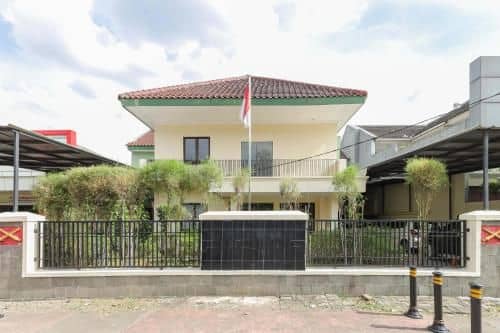 Urbanview Roemah Tebet by RedDoorz Urbanview Roemah Tebet by RedDoorz