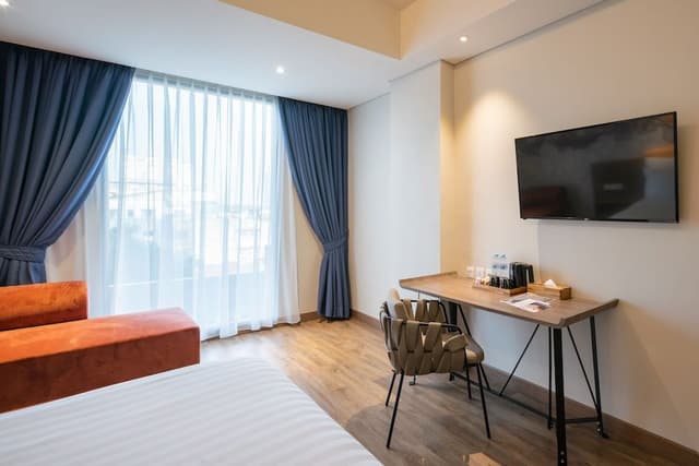 Junior Double Room, 1 Double Bed, City View