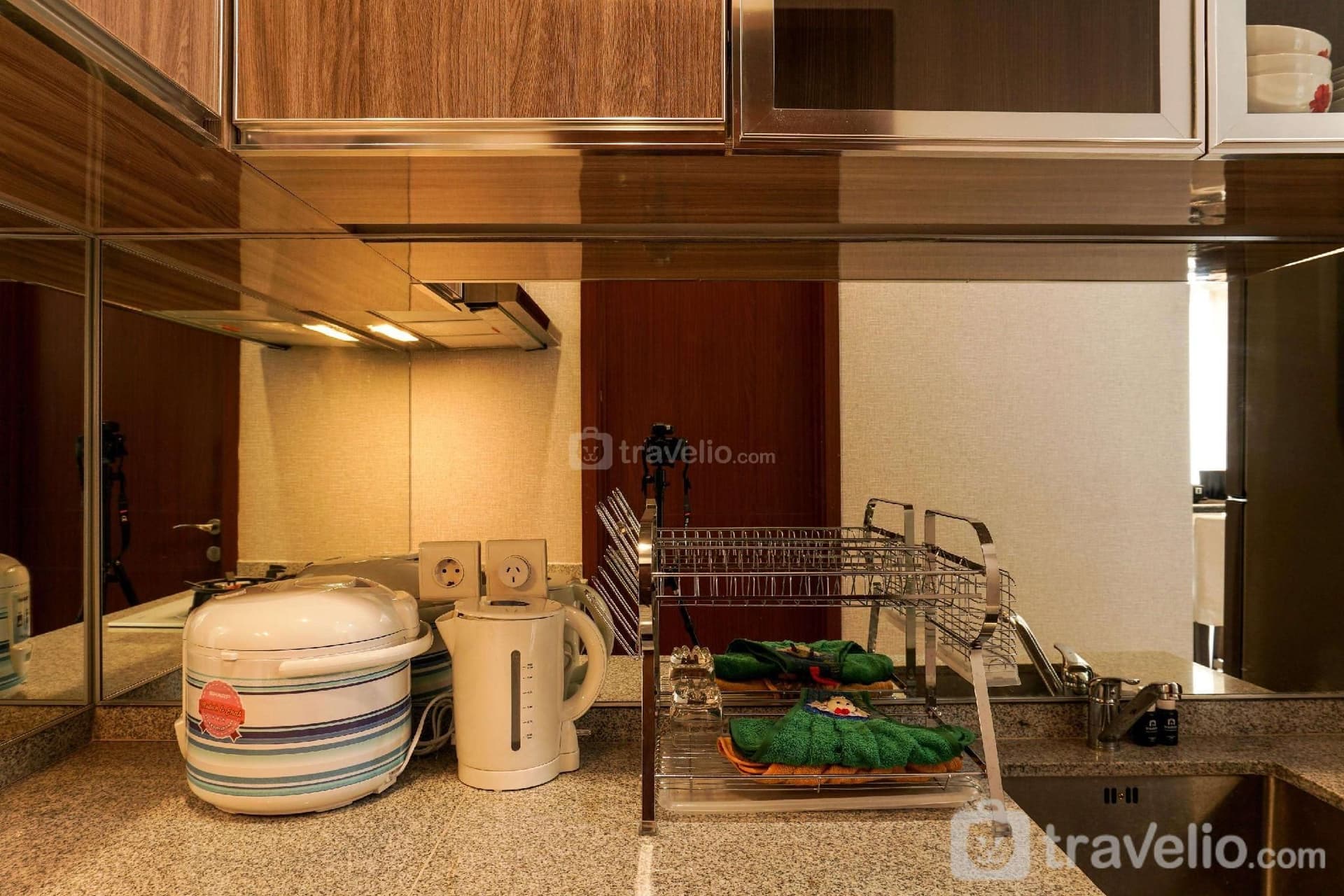 Fabulous 2BR Lucky Tower Apartment By Travelio Fabulous 2BR Lucky Tower Apartment By Travelio
