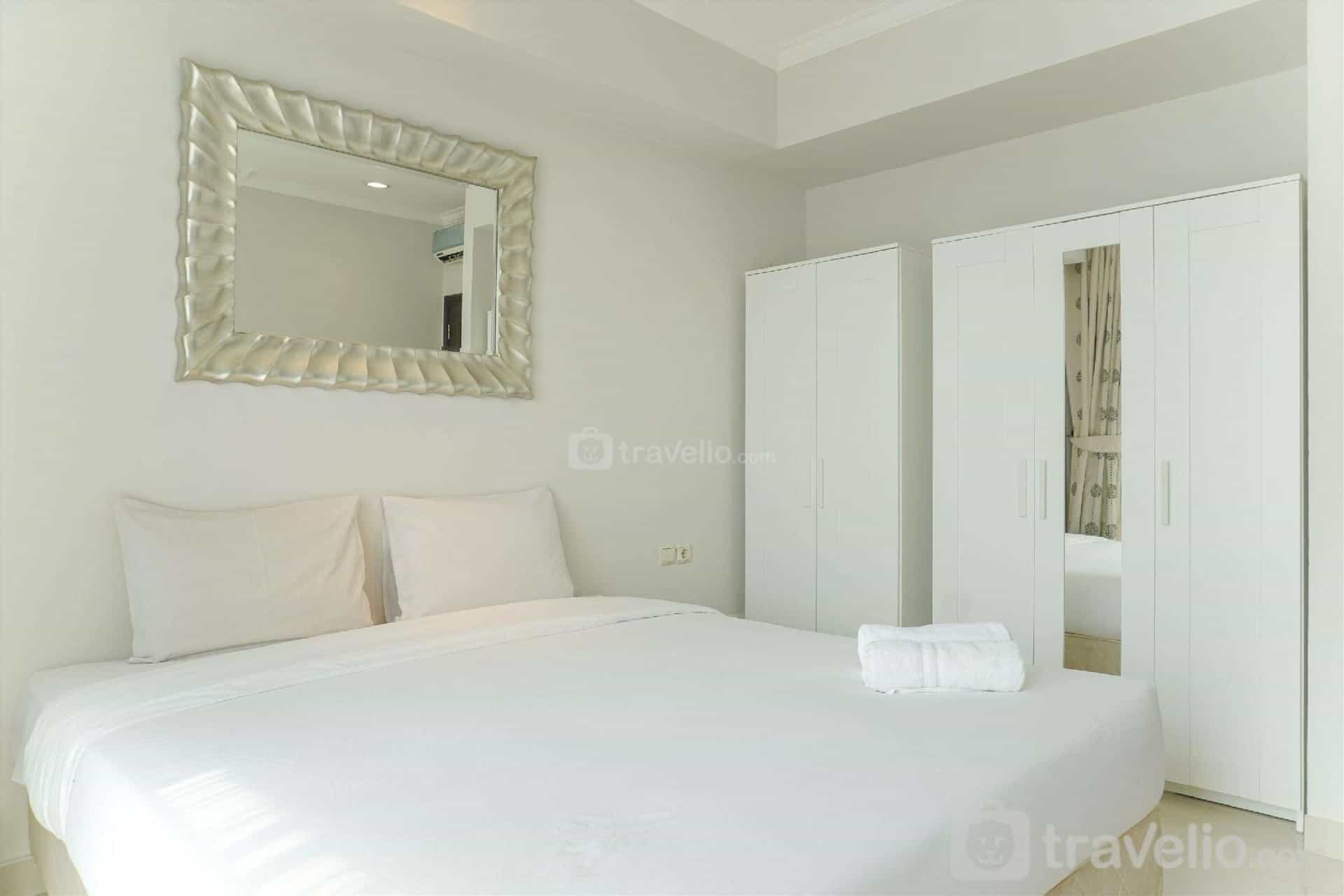 Homey & Comfort Stay 2BR Bellezza Apt By Travelio Homey & Comfort Stay 2BR Bellezza Apt By Travelio
