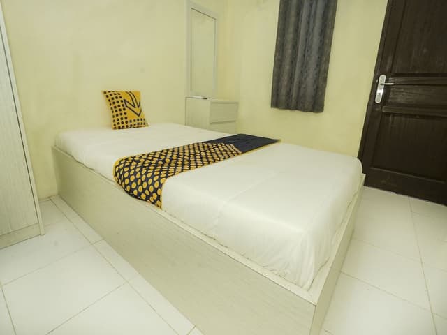 Economy Single Room
