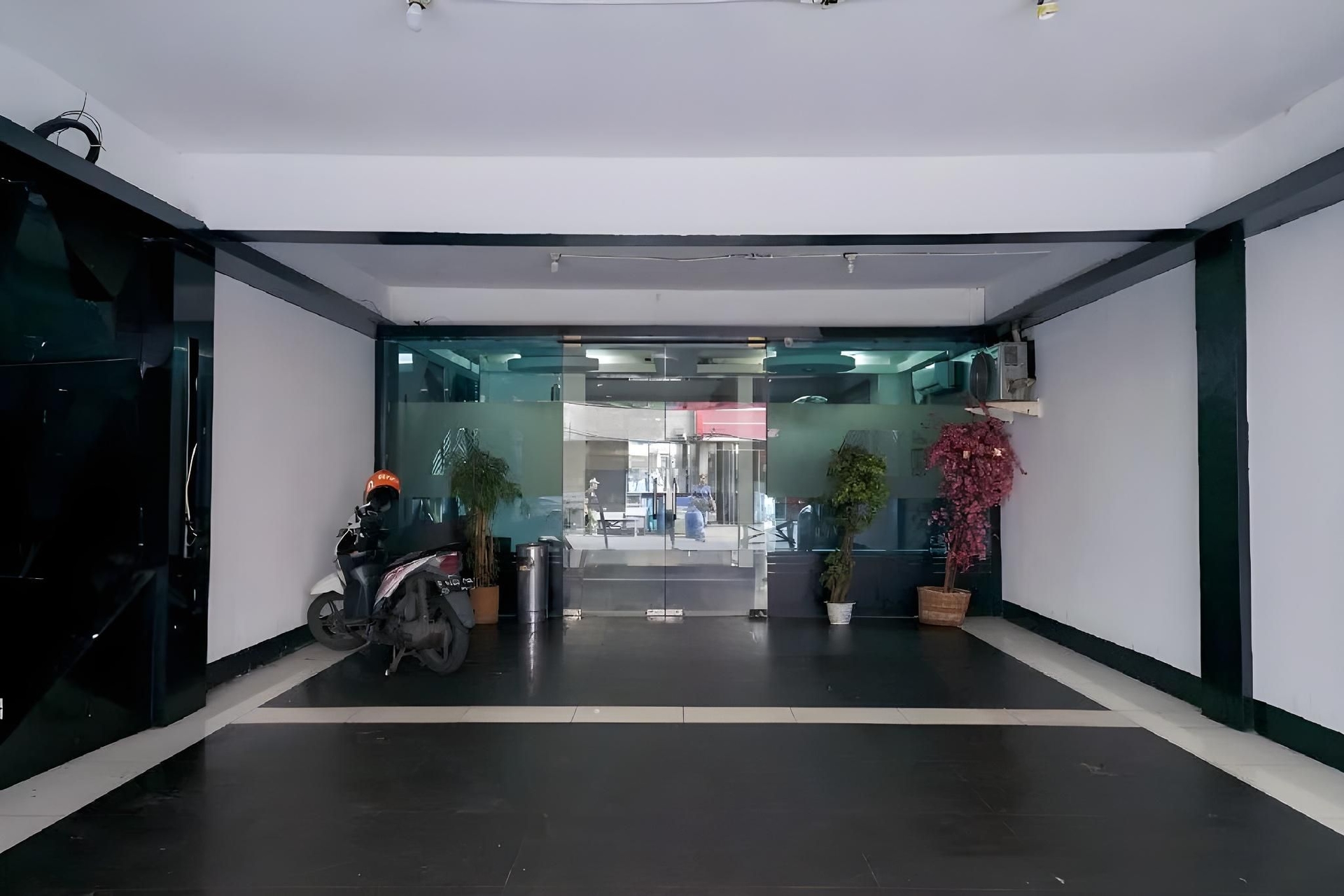 Joker Hotel & Residence0