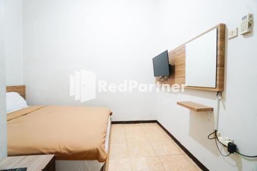 Bright Residence near ITC Mangga Dua Mitra RedDoorz4