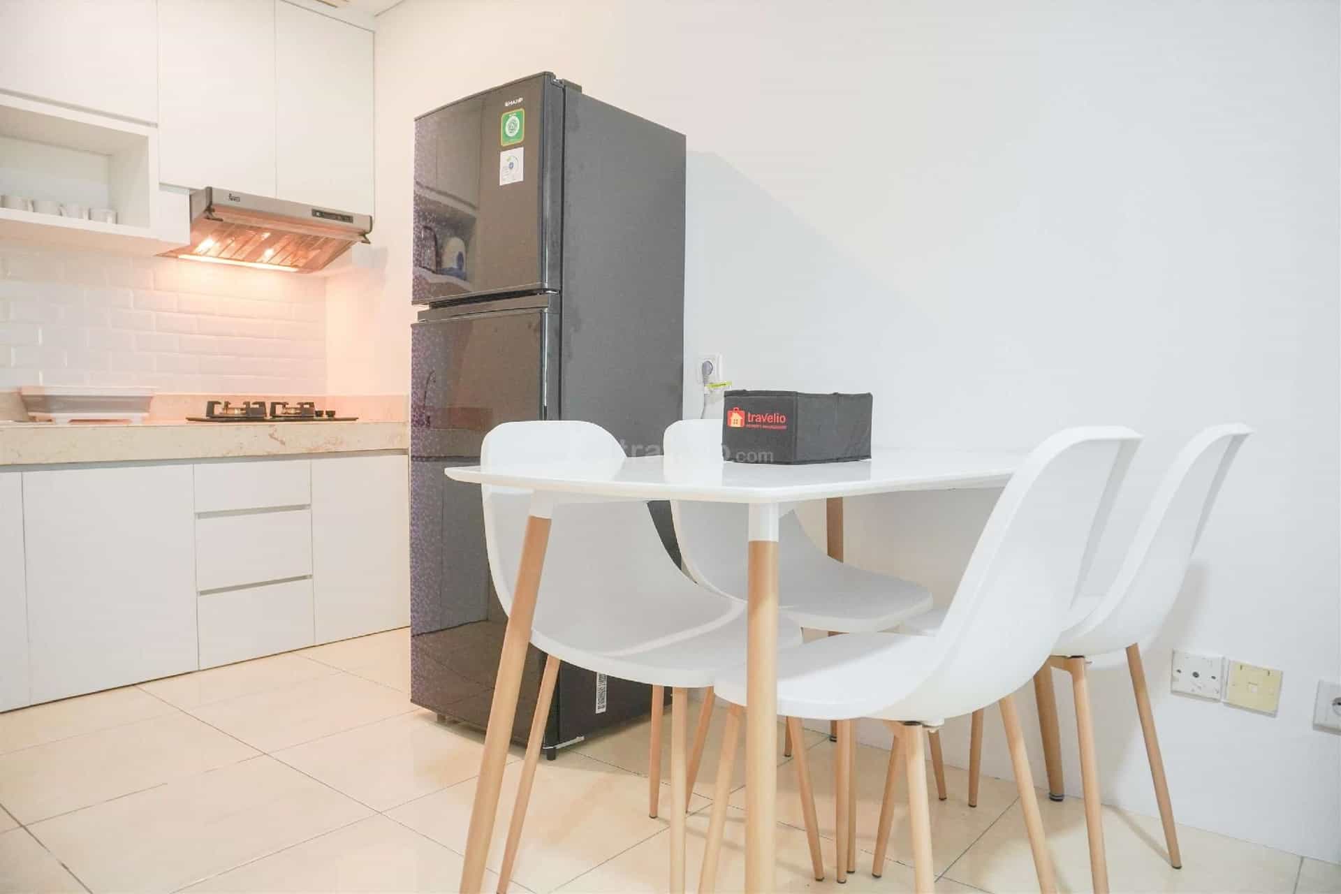 Homey 2BR MT Haryono Square Apartment By Travelio Homey 2BR MT Haryono Square Apartment By Travelio