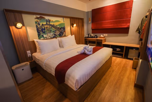 Executive King Bed