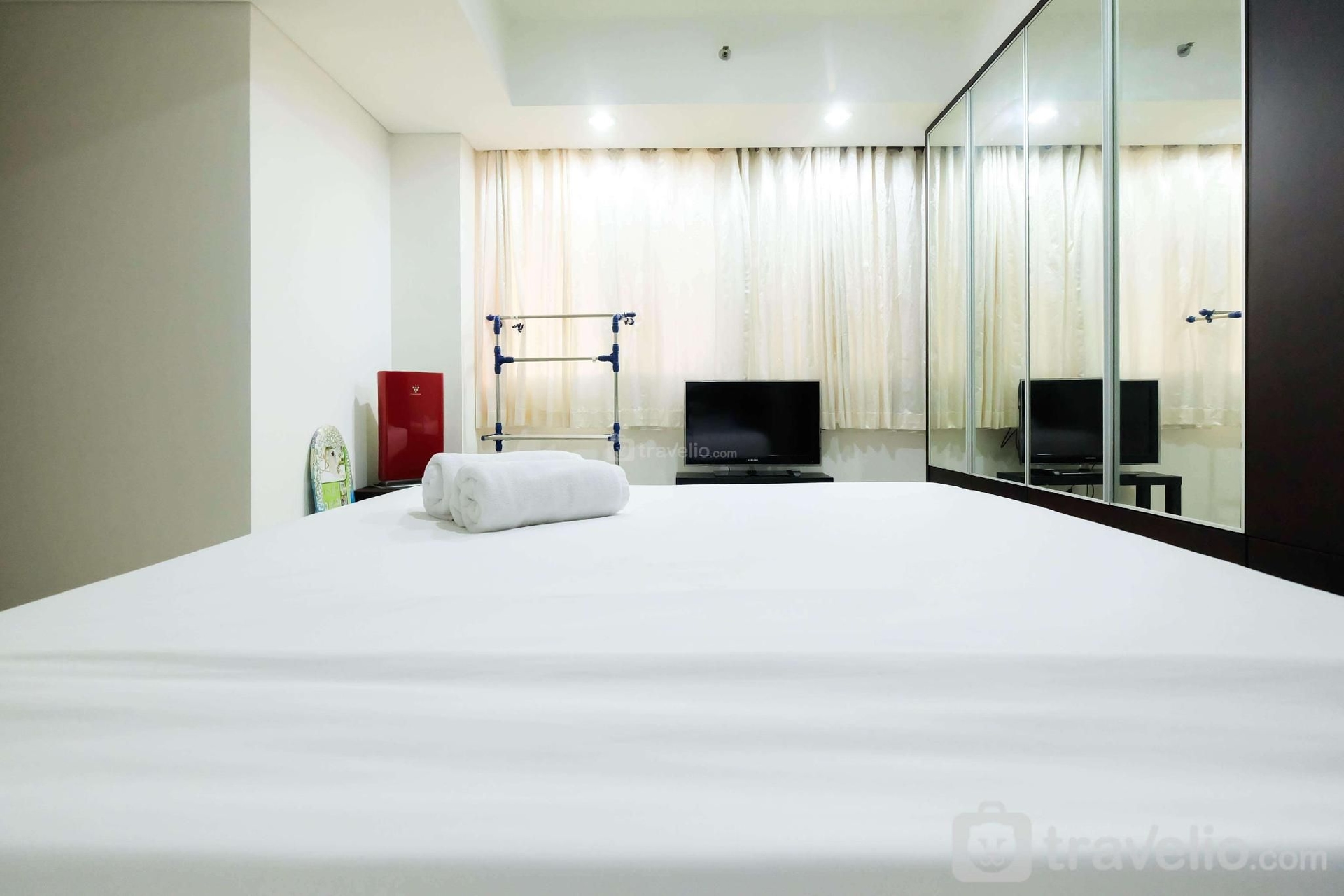 อพาร์ทเมนท์ 2 ห้องนอนพร้อมเฟอร์นิเจอร์สุดหรูที่ เคมัง วิลเลจ บาย ทราเวลลิโอ (Luxury Furnished 2BR Kemang Village Apt ByTravelio)0