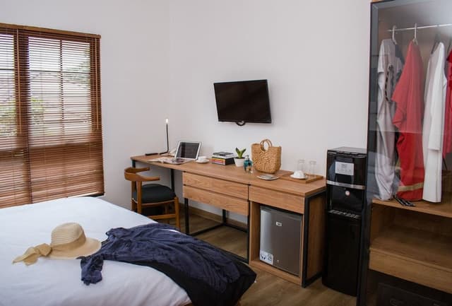 King Bed Executive B