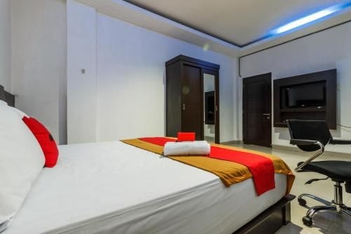 เรดดอร์ซ พรีเมียม แอท อัมเปรา รายา 2 (RedDoorz Premium @ Ampera Raya 2)2