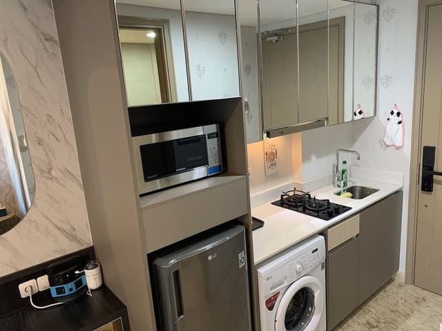 Premium Studio, 1 King Bed, City View