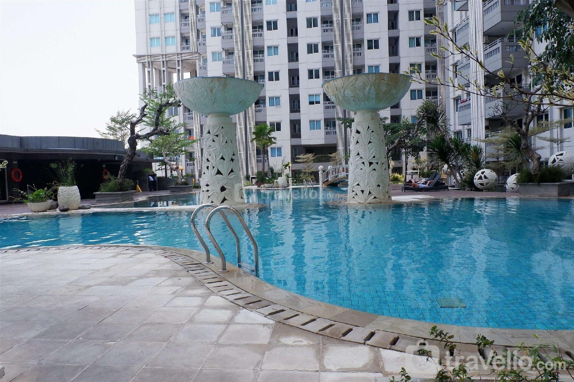 Cozy Stay 1BR at Sky Terrace Apartment By Travelio2