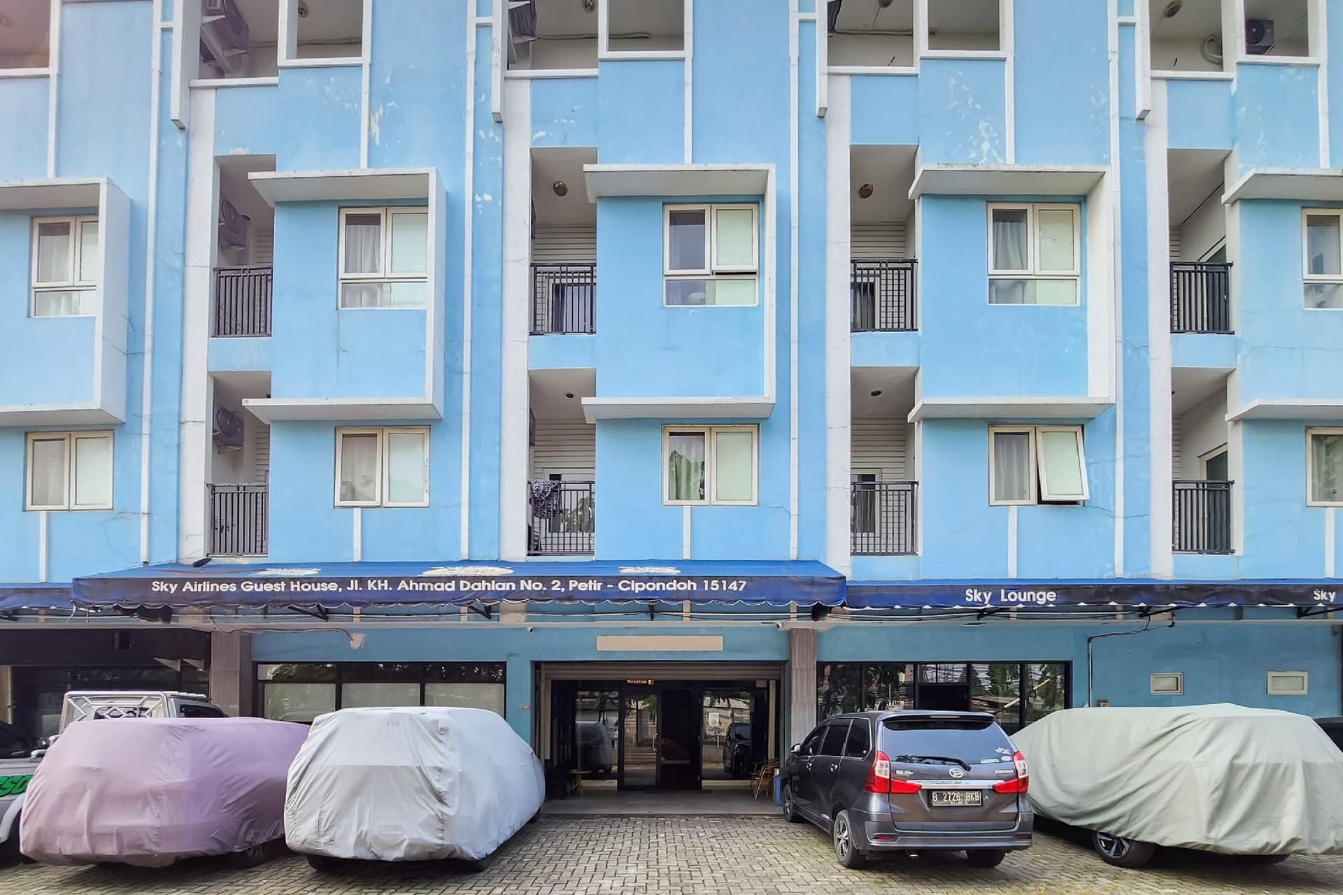 เรดดอร์ซ ใกล้โรงพยาบาลมณดายา รอยัล ปูริ เรดดอร์ซ ใกล้โรงพยาบาลมณดายา รอยัล ปูริ