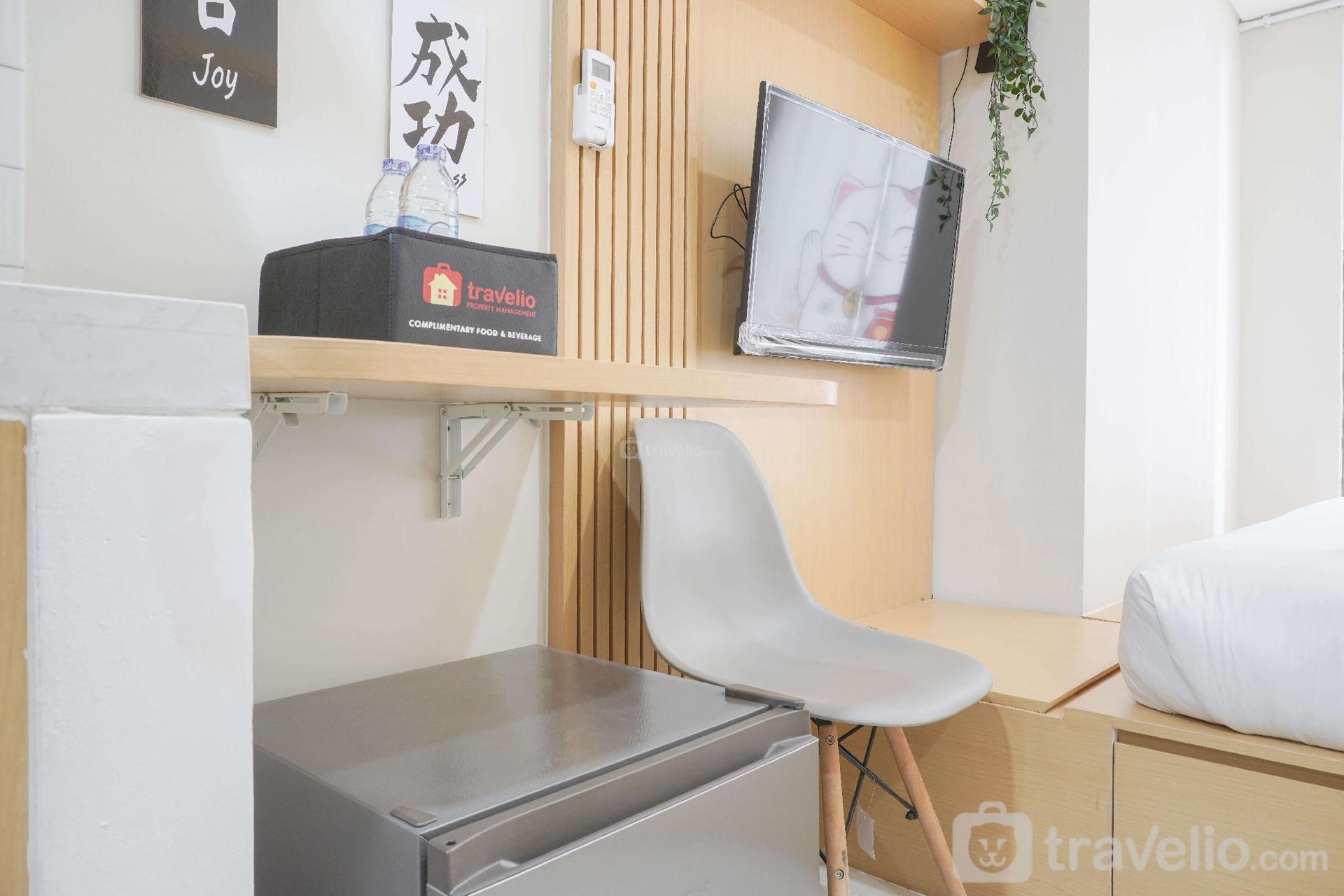 สตูดิโออกแบบที่ดานโมกอตซิตี้ โดยเทรเวลิโอ (Designed Studio at Daan Mogot City By Travelio)2