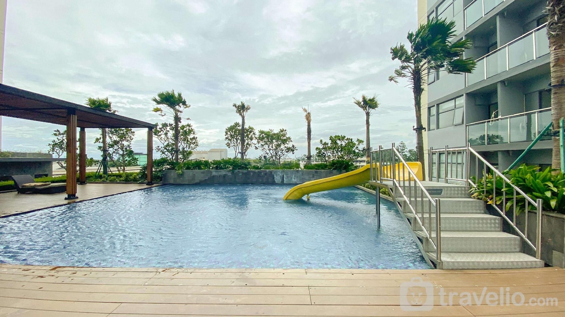 สตูดิโออกแบบที่ดานโมกอตซิตี้ โดยเทรเวลิโอ (Designed Studio at Daan Mogot City By Travelio)0