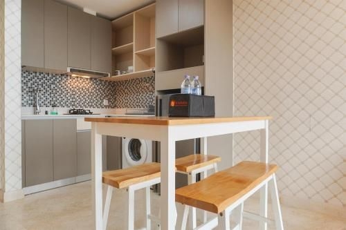 Cozy Modern Look 1BR Gold Coast Apt By Travelio0