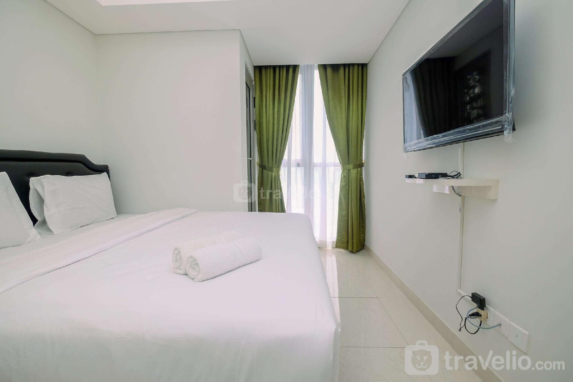 New Furnished 1BR Apt at Gold Coast By Travelio2