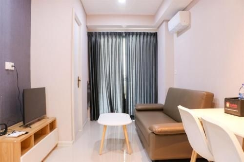 2 ห้องนอน ที่ดานมอกอต ซิตี้ โดยทราเวลลิโอ (Brand New 2BR at Daan Mogot City By Travelio)3