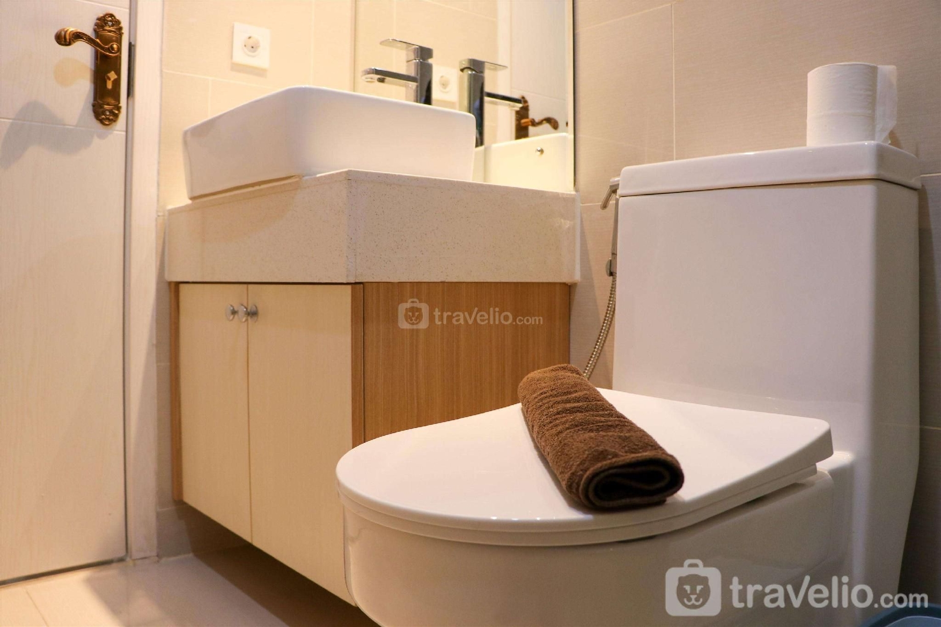 2 ห้องนอน ที่ดานมอกอต ซิตี้ โดยทราเวลลิโอ (Brand New 2BR at Daan Mogot City By Travelio)4