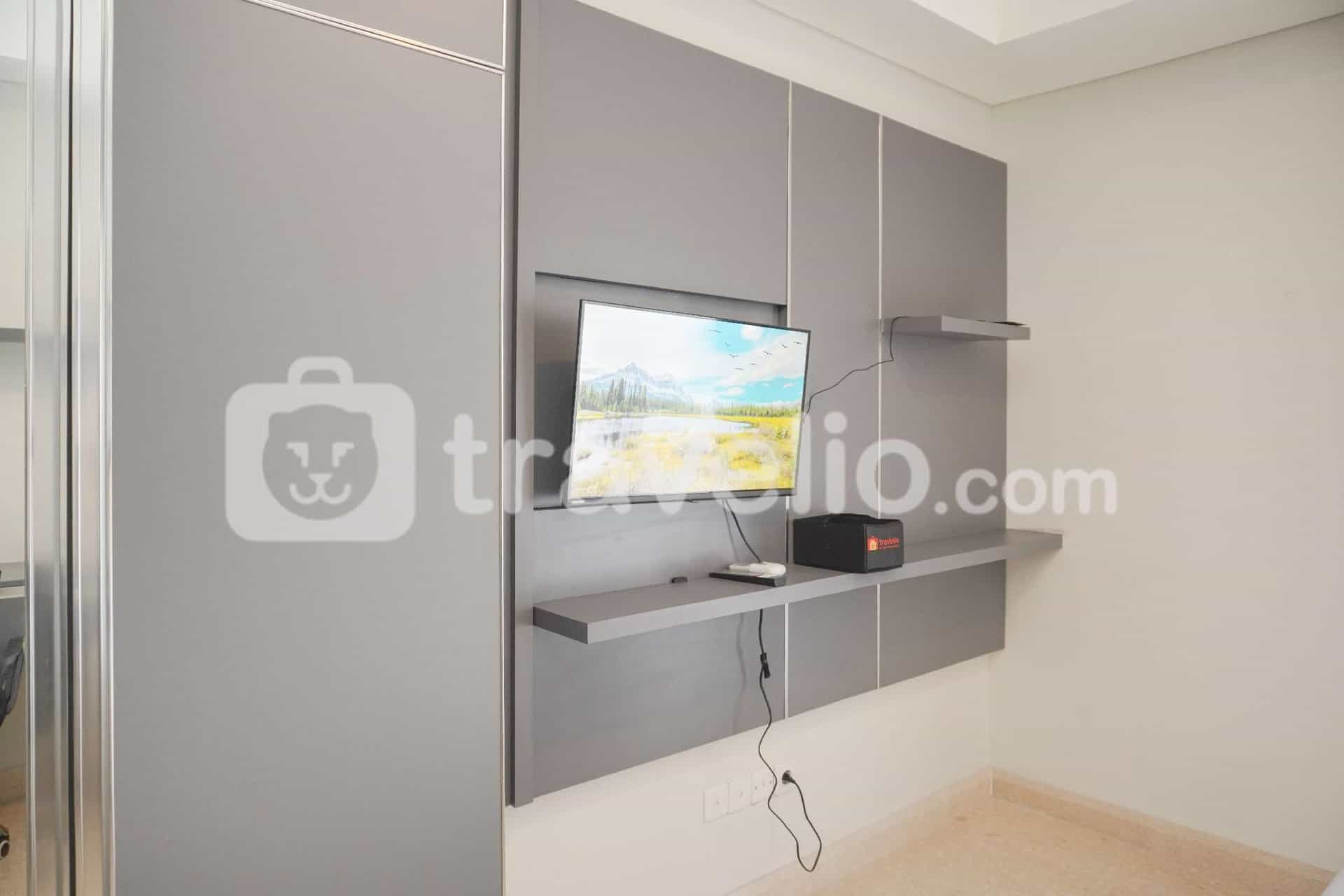 Minimalist and Nice Studio Gold Coast By Travelio