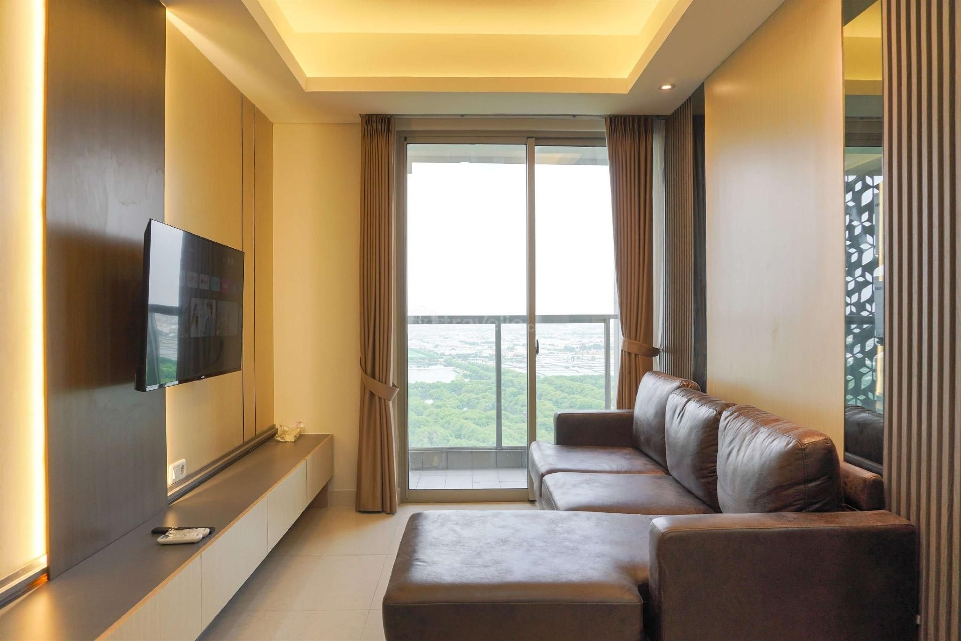 ที่พัก 2 ห้องนอนที่โกลด์โคสต์ที่ตกแต่งอย่างทันสมัยและสะดวกสบาย โดย ทราเวลลิโอ (Modern Look and Comfy 2BR Gold Coast By Travelio)3