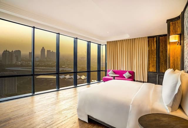 Grand Orient - King Room (2 adults + 1 child)