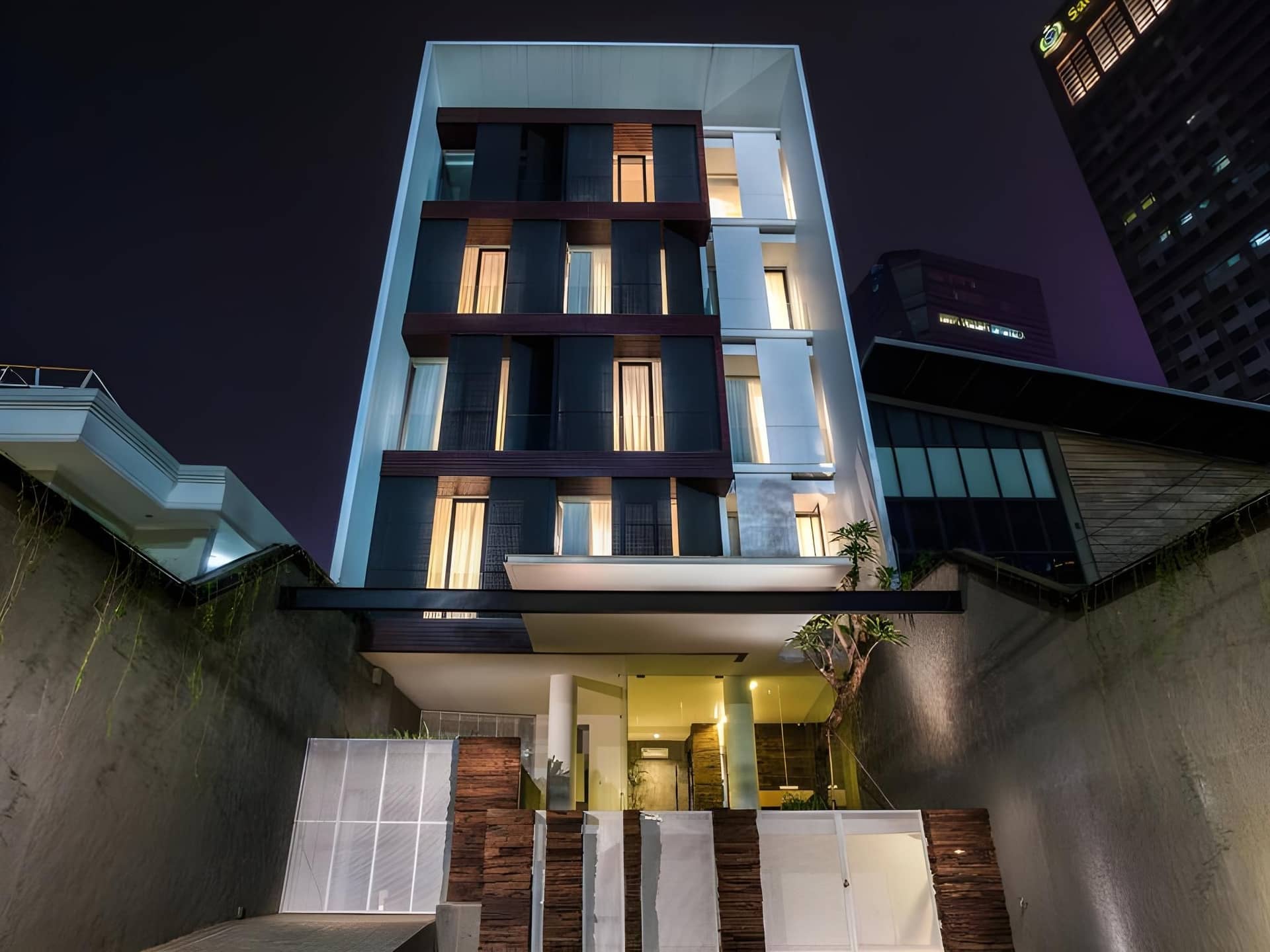 Upscale Suites Upscale Suites