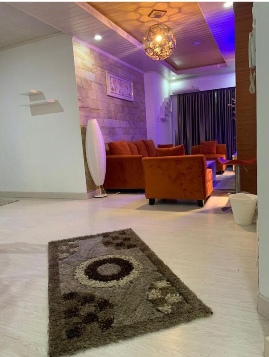 อพาร์ตเมนต์ 1 ห้องนอน 1 ห้องน้ำส่วนตัว ขนาด ตร.ม. – เสเน็น (Apartemen cempaka mas)1