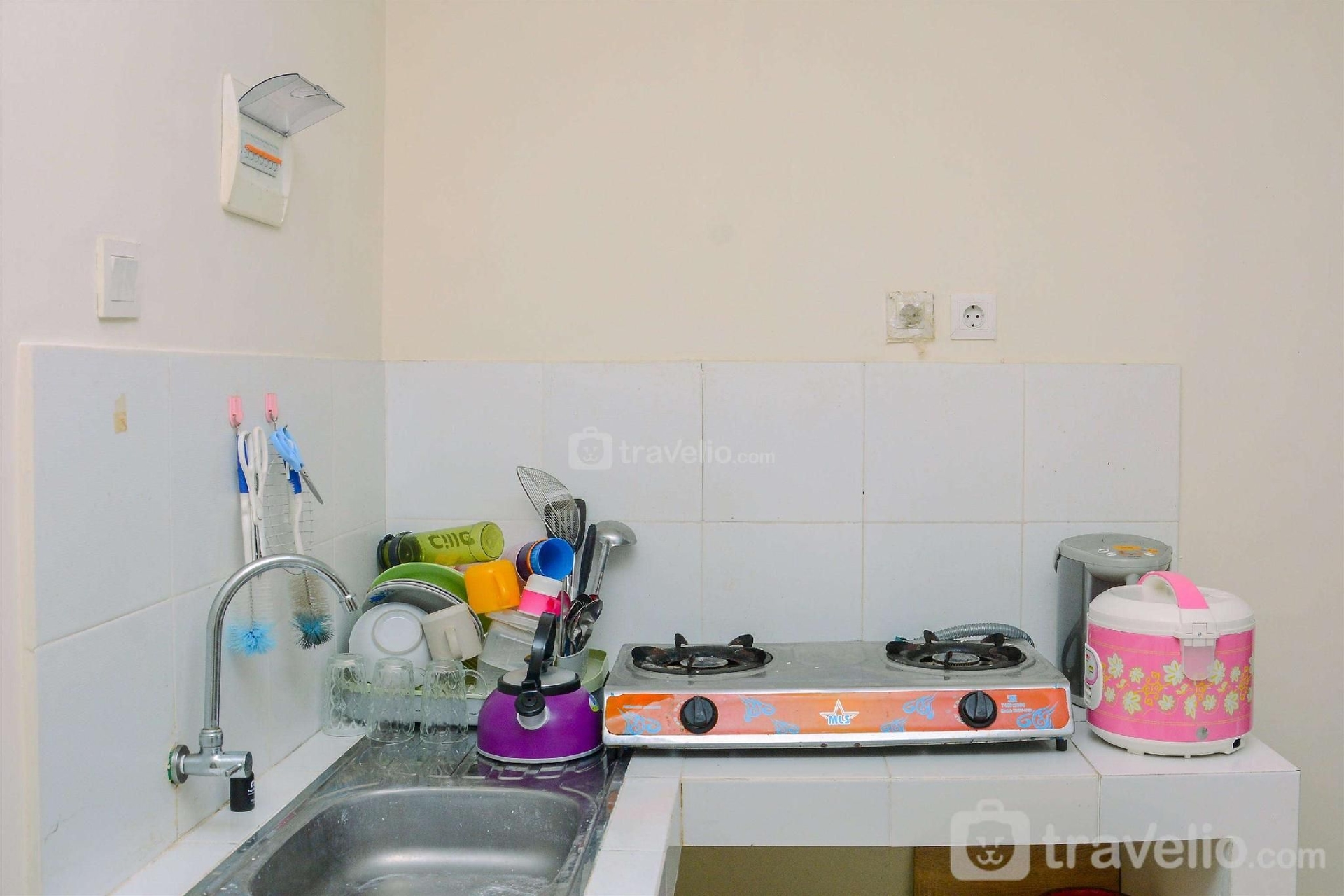2 ห้องนอน 1 ห้องน้ำส่วนตัว ขนาด 41 ตร.ม. – อันคอล (Best 2BR at Northland Ancol Residence By Travelio)3