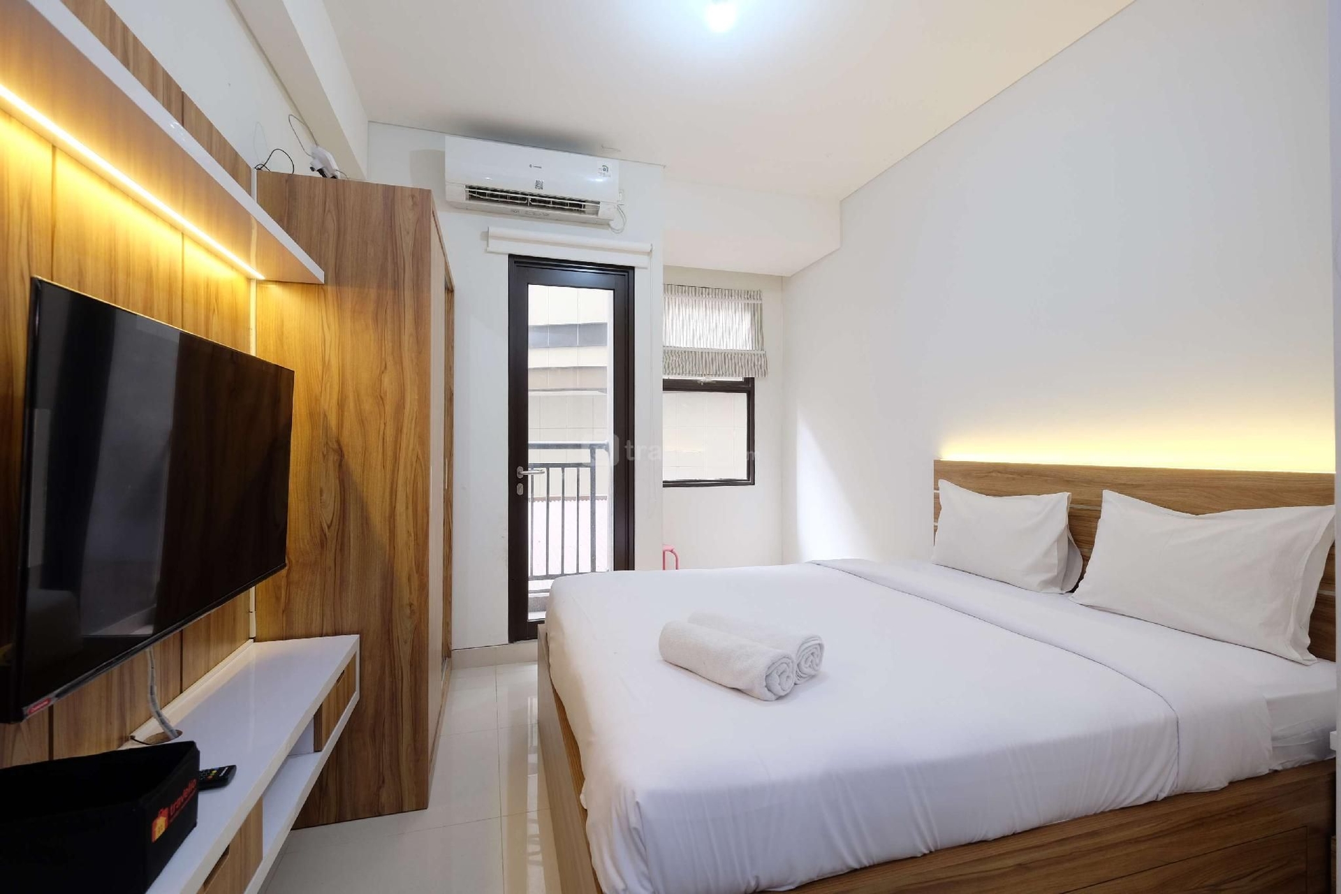 สตูดิโอทันสมัยและสะดวกสบาย ทรานส์ปาร์ค ซิบูบูร์ โดยทราเวลลีโอ (Modern Comfy Studio Transpark Cibubur By Travelio)3
