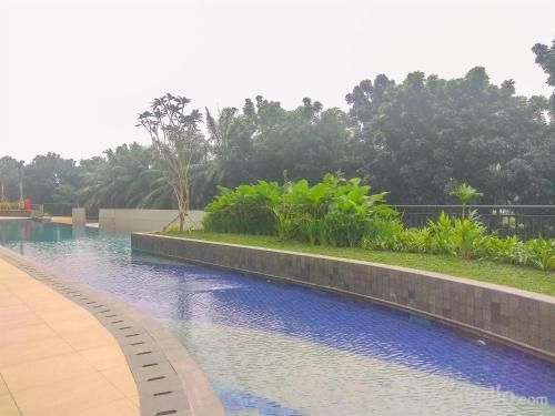 ที่พักหรูหรา 2 ห้องนอนที่ ทรานส์ปาร์ค ซิบูบูร์ โดย ทราเวลลีโอ (Luxurious 2BR at Transpark Cibubur By Travelio)0