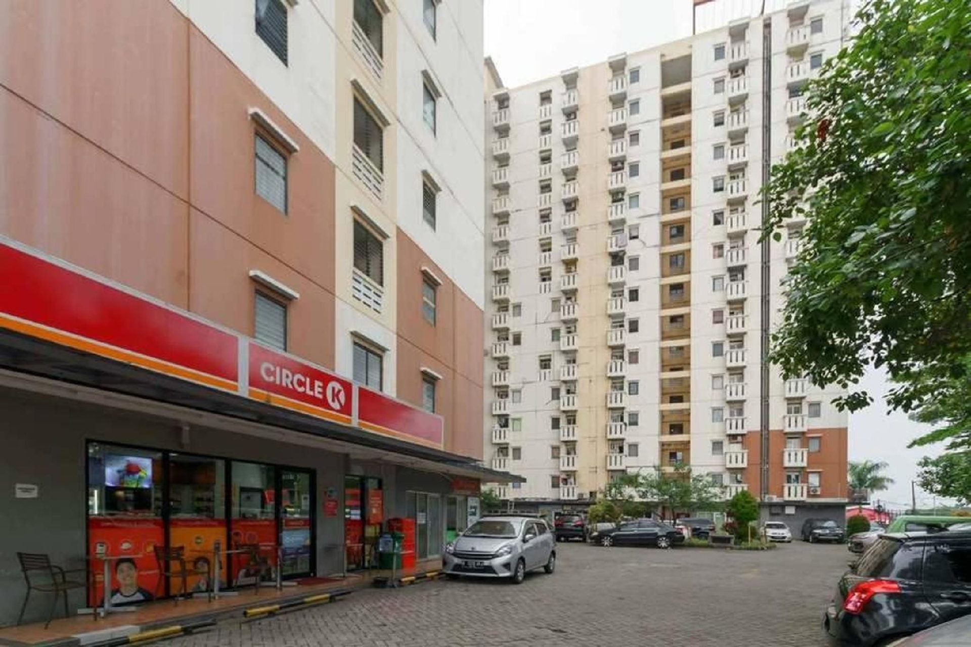 อพาร์ตเมน ซิบูบูร์ วิลเลจ ราจา พร็อพเพอร์ตี (Apartemen Cibubur Village Raja Property)0