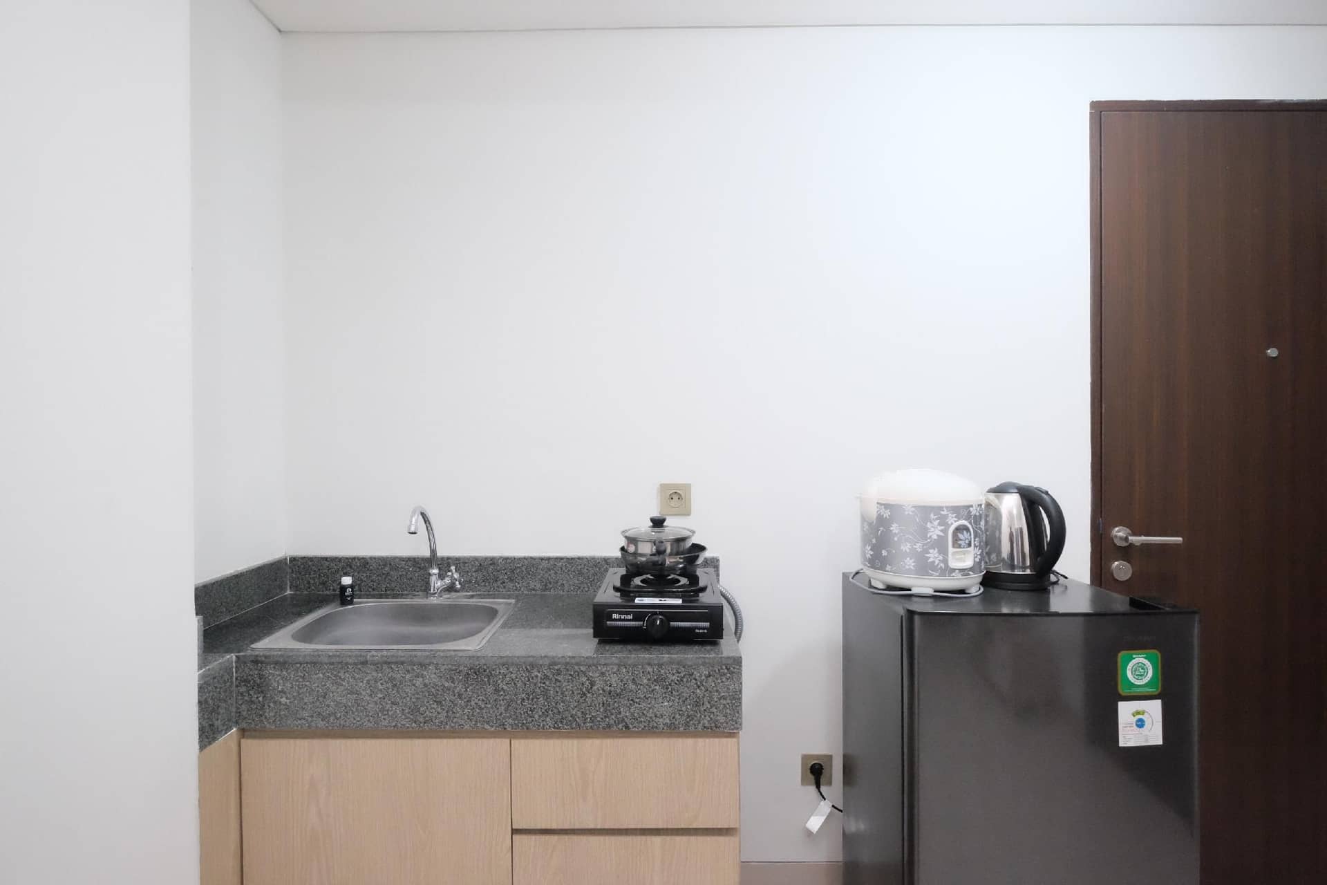 Stylish 2BR at Transpark Cibubur Apt By Travelio Stylish 2BR at Transpark Cibubur Apt By Travelio