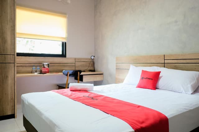 RedDoorz Room
