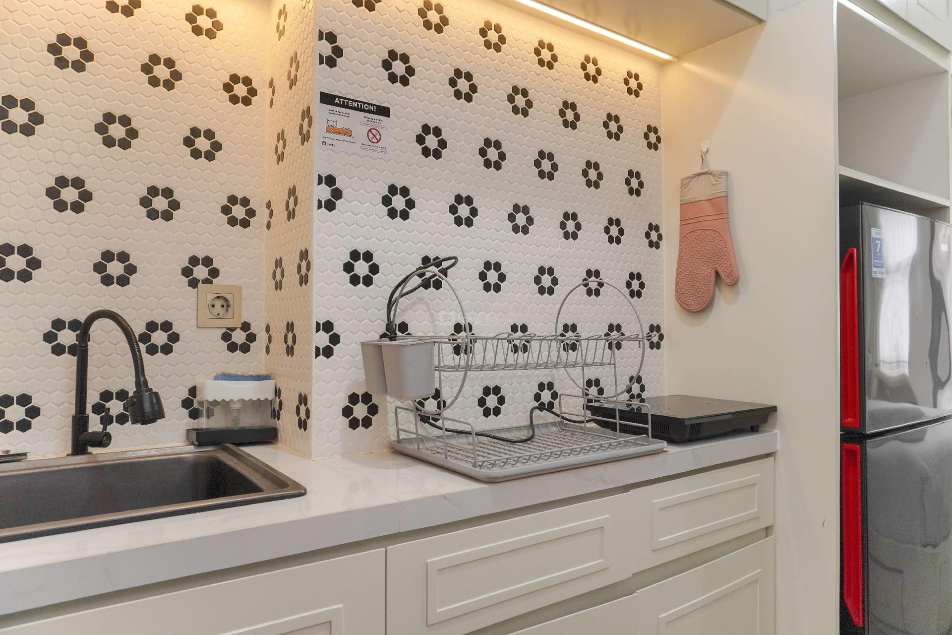 ไนซ์ ซิมพลี สตูดิโอ ทรานส์พาร์ค ซิบุบุร์ บาย ทราเวลลิโอ (Nice Simply Studio Transpark Cibubur By Travelio)3