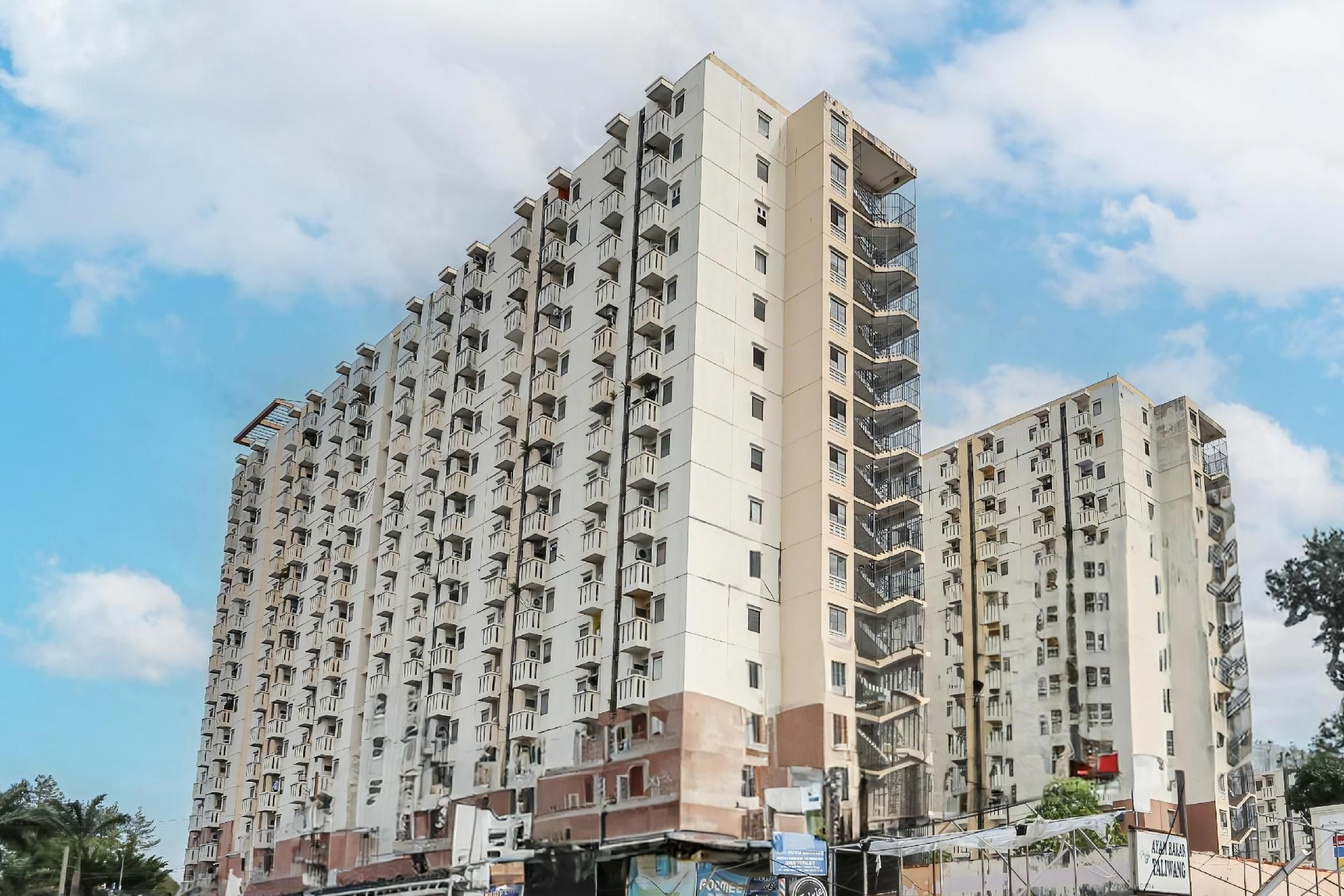 OYO 93585 Apartemen Cibubur Village By Raja Property0