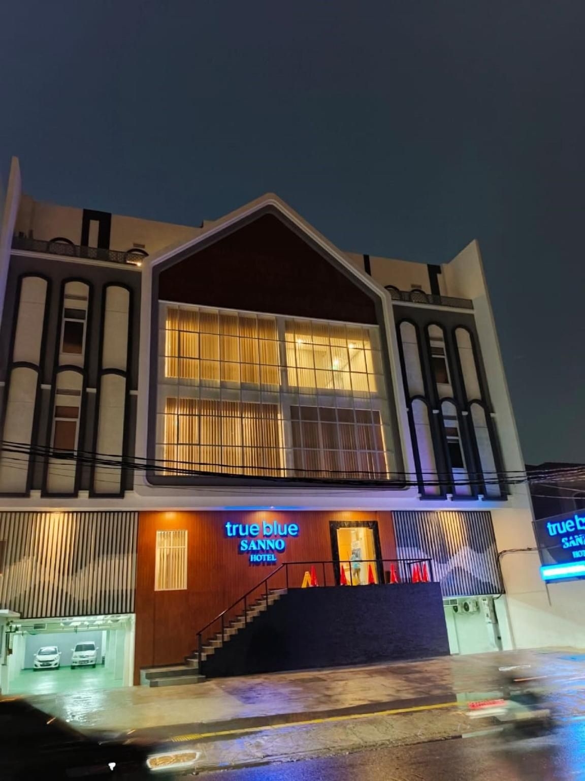 ทรู บลู ซันโนะ พลุยท์ (True Blue Sanno Pluit Jakarta)0