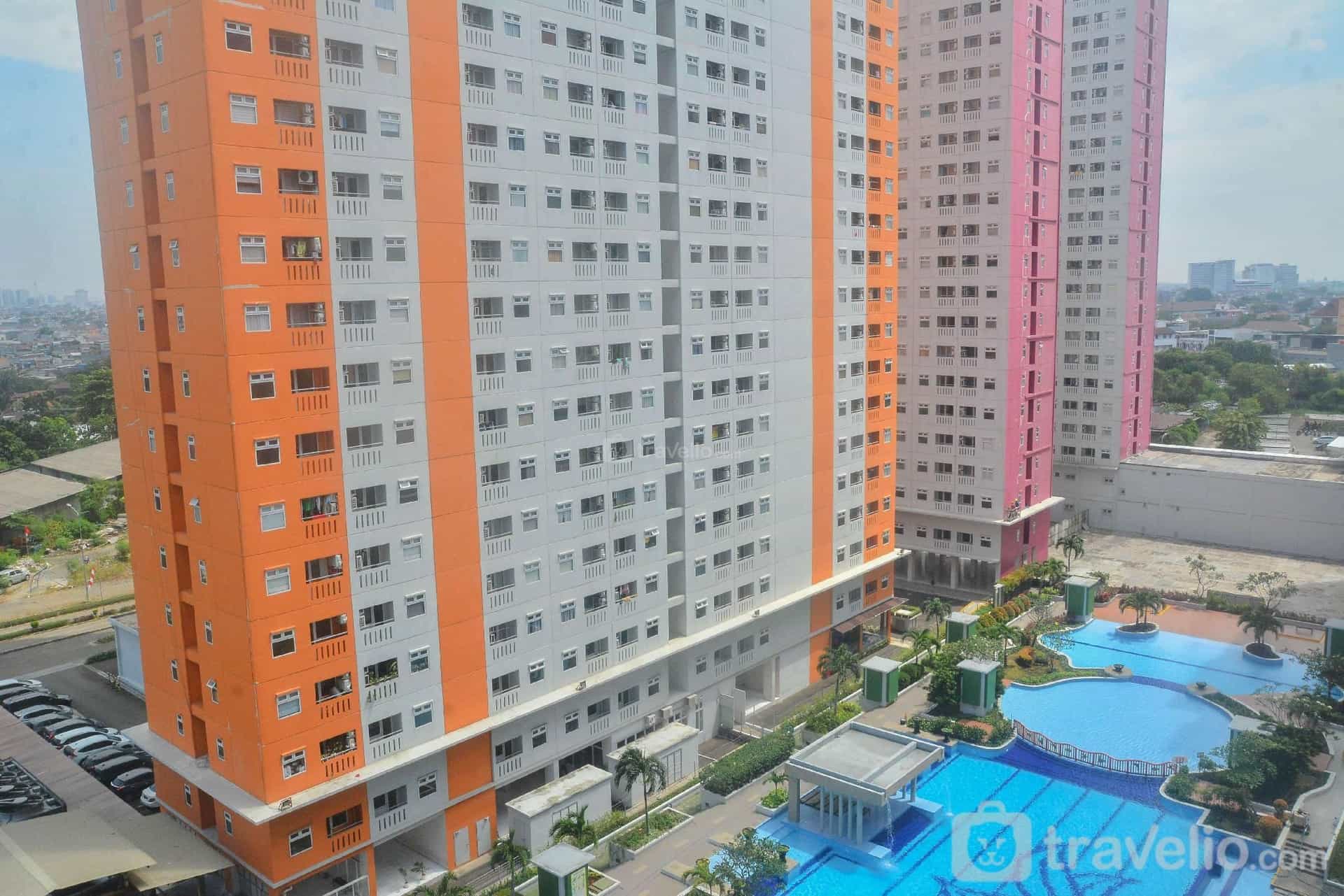 Comfy Best Deal 2BR Green Pramuka City By Travelio Comfy Best Deal 2BR Green Pramuka City By Travelio