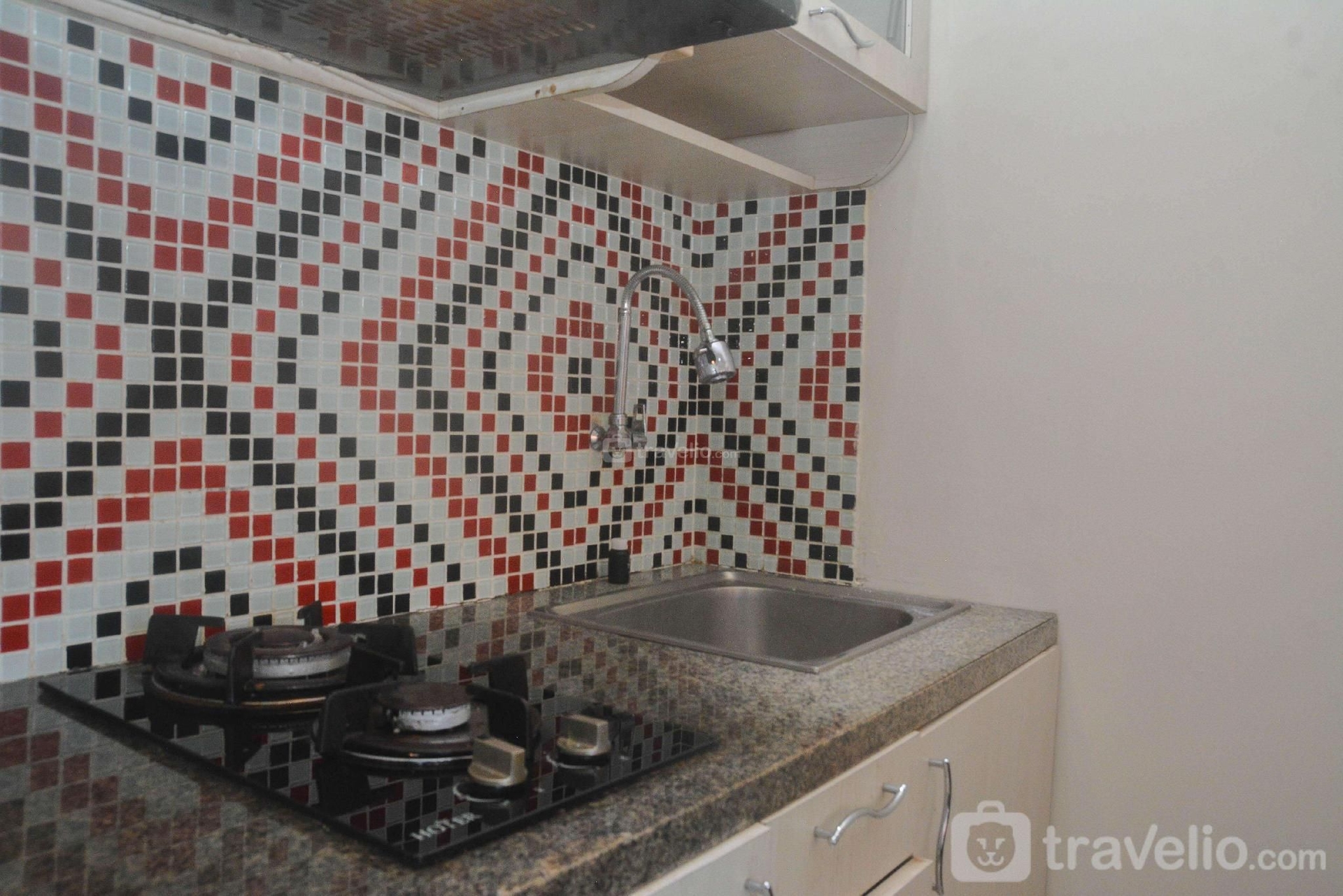Comfy Best Deal 2BR Green Pramuka City By Travelio4