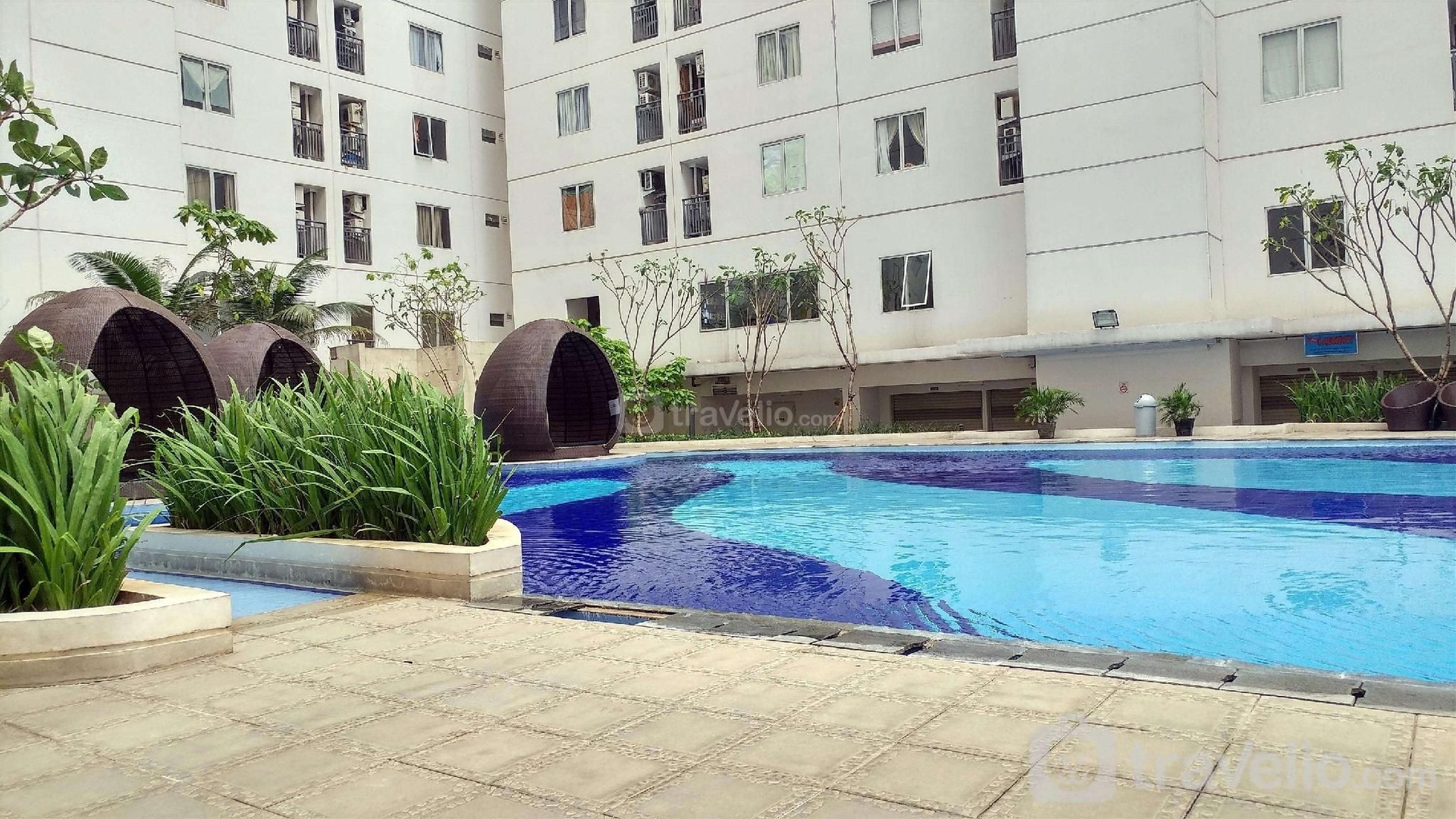 Cozy Design Studio Bassura City By Travelio1