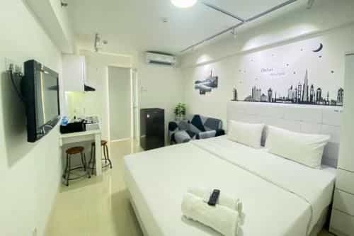 Modern Design Studio at Bassura City By Travelio Modern Design Studio at Bassura City By Travelio