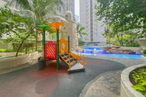 Full Furnished Homey 2BR Bassura City By Travelio0