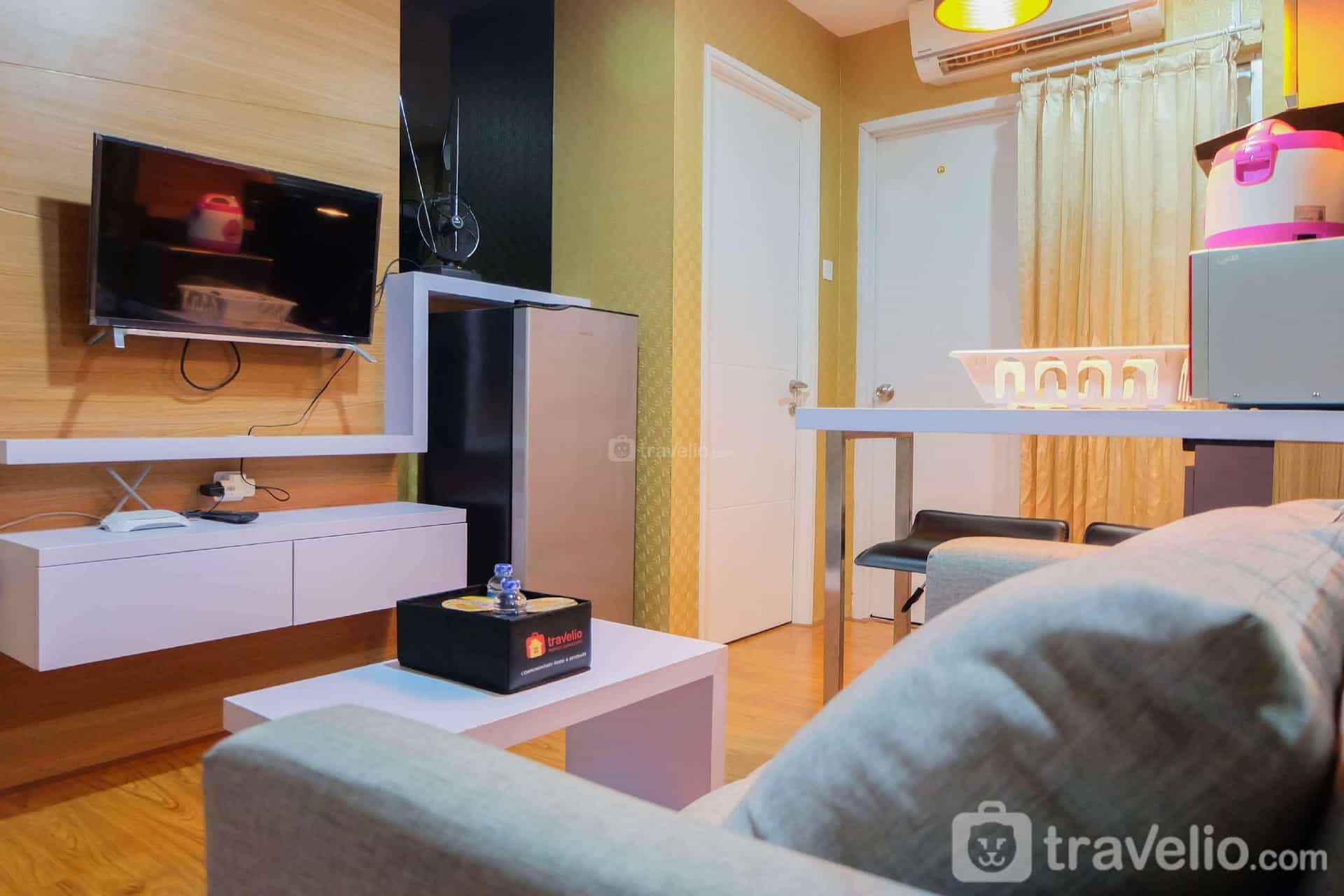 Comfy 2BR at Bassura City Apartment By Travelio Comfy 2BR at Bassura City Apartment By Travelio