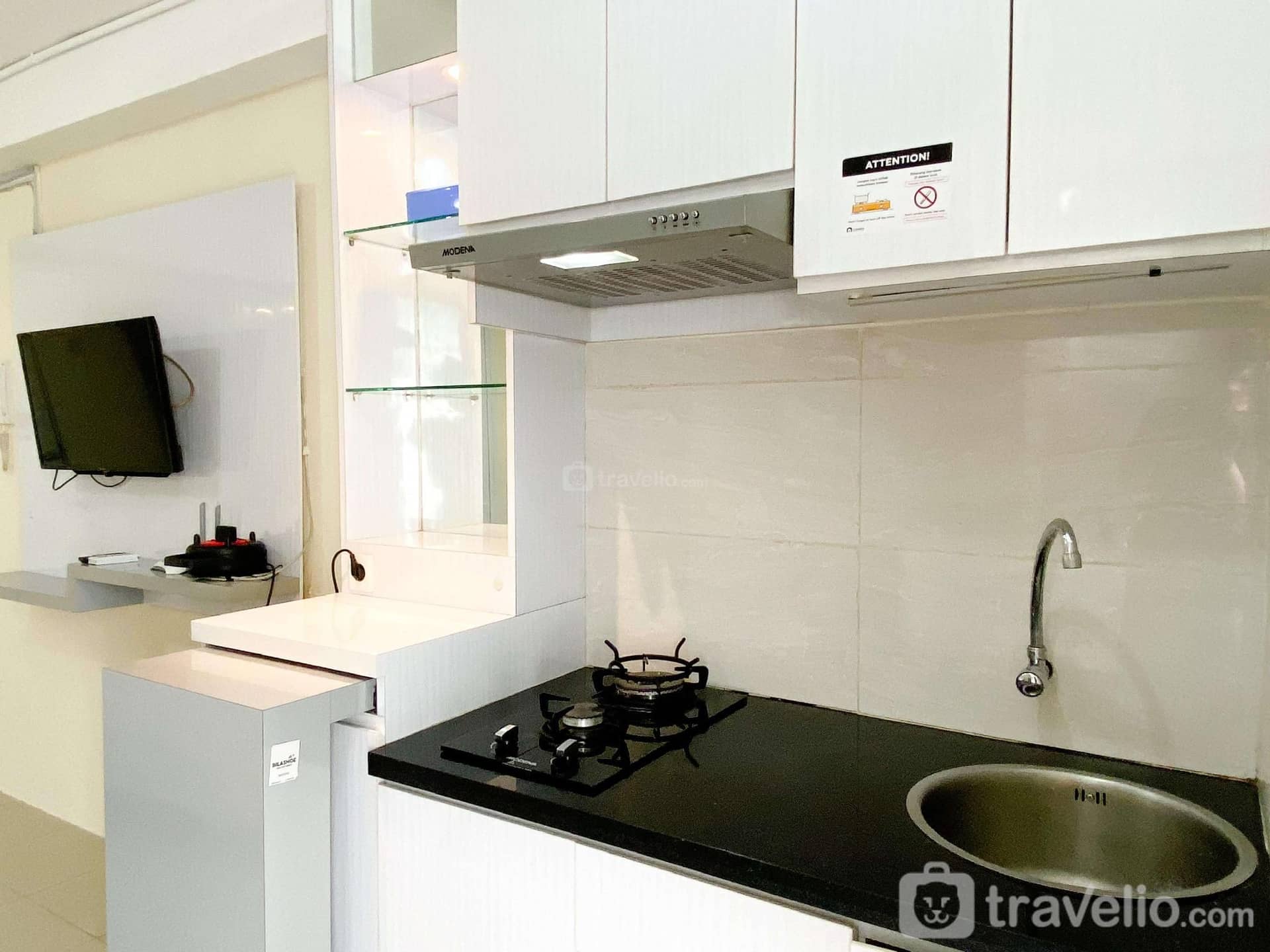 Comfort Strategic Studio Bassura City By Travelio Comfort Strategic Studio Bassura City By Travelio