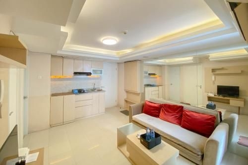 Comfort Stay 2BR at Bassura City Apt By Travelio2