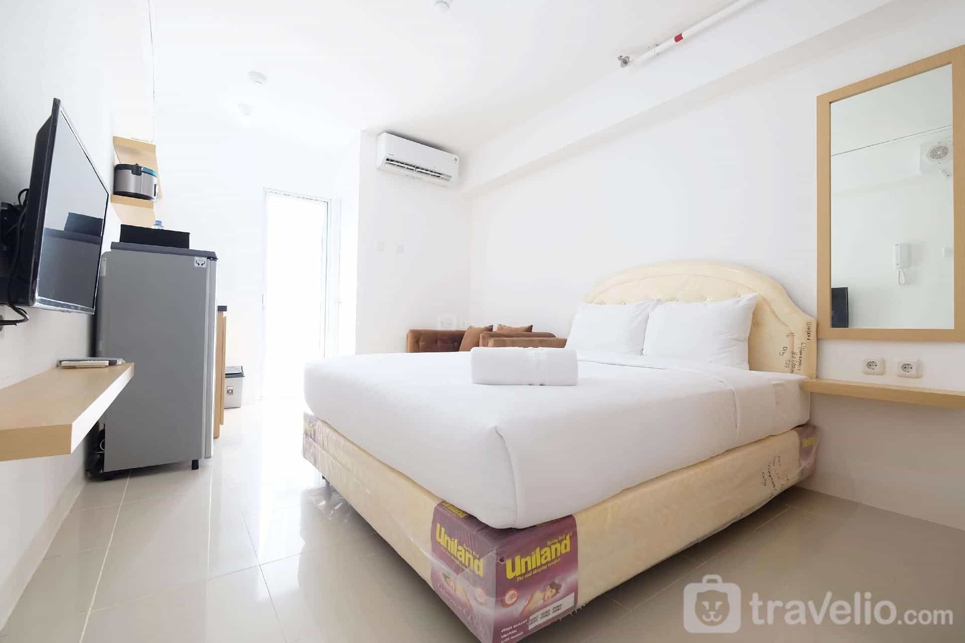 Studio with Sofa Bed @ Bassura City Apt - Travelio Studio with Sofa Bed @ Bassura City Apt - Travelio