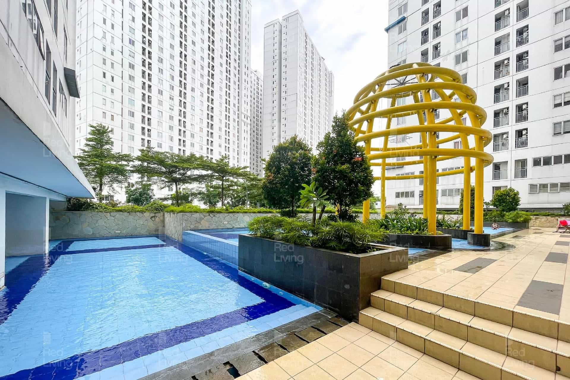 เรดลีฟวิ่ง อพาร์ตเมนต์ บาสซูราซิตี้ - เกรซฟูล รูมส์ เรดลีฟวิ่ง อพาร์ตเมนต์ บาสซูราซิตี้ - เกรซฟูล รูมส์