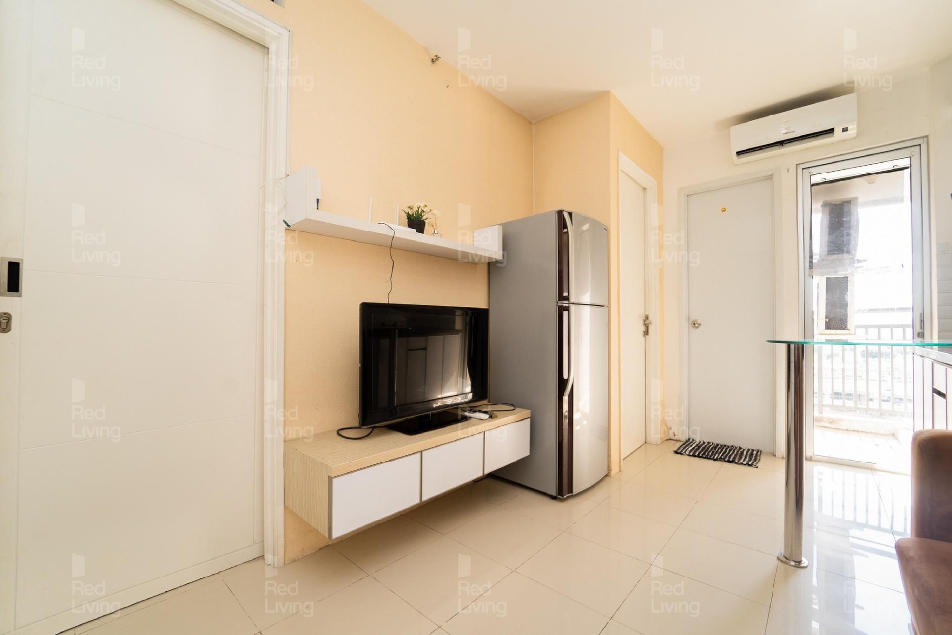 เรดลีฟวิ่ง อพาร์ตเมนต์ บาสซูราซิตี้ - เกรซฟูล รูมส์ (RedLiving Apartemen Bassura City - Gracefull Rooms)1
