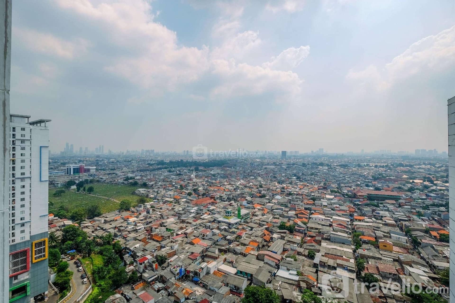 Nice Comfortable Studio Bassura City By Travelio Nice Comfortable Studio Bassura City By Travelio