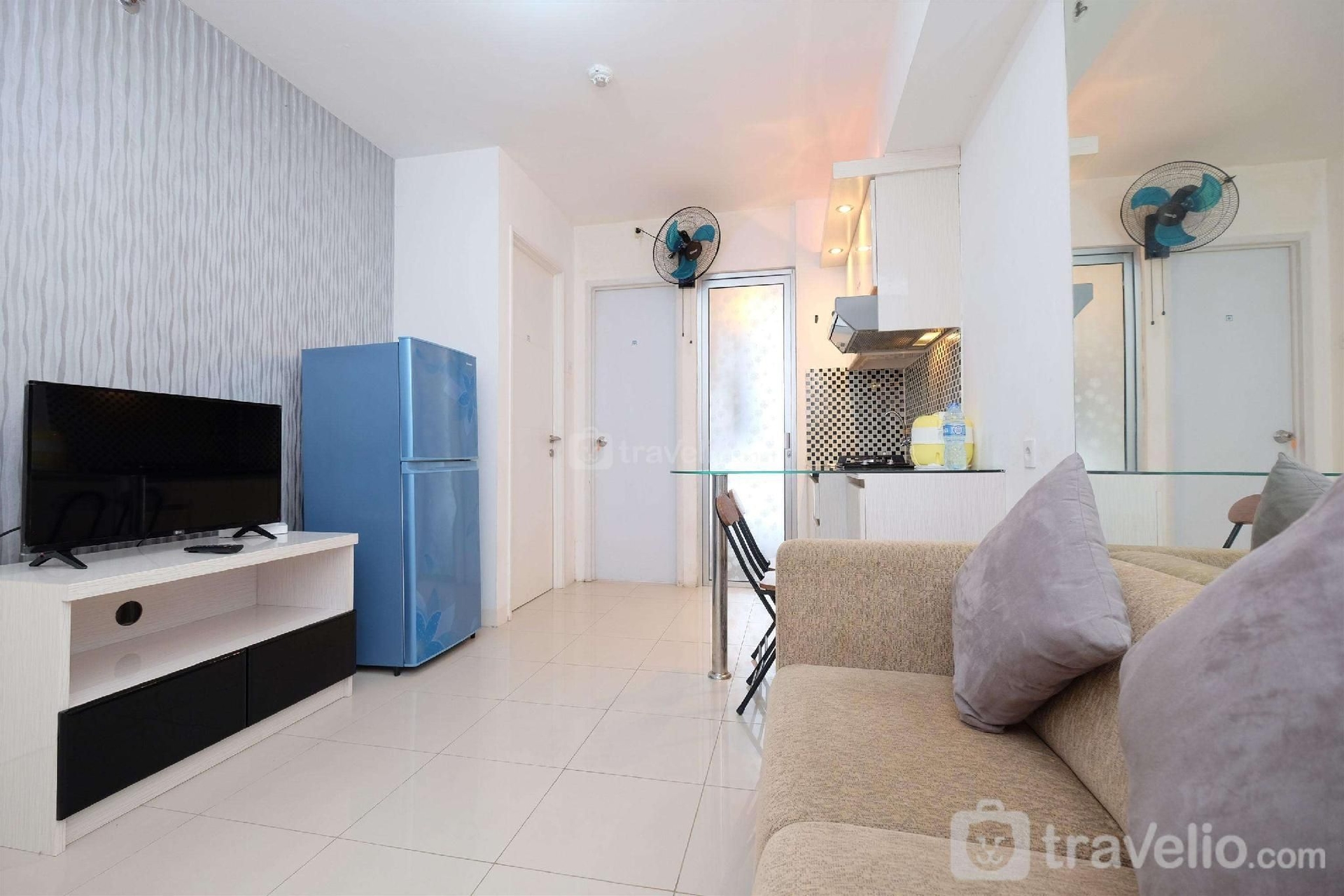 คอมฟี่ ทูบีอาร์ แอท บาสซูรา ซิตี้ บาย ทราเวลลิโอ (Comfy 2BR At Bassura City By Travelio)3