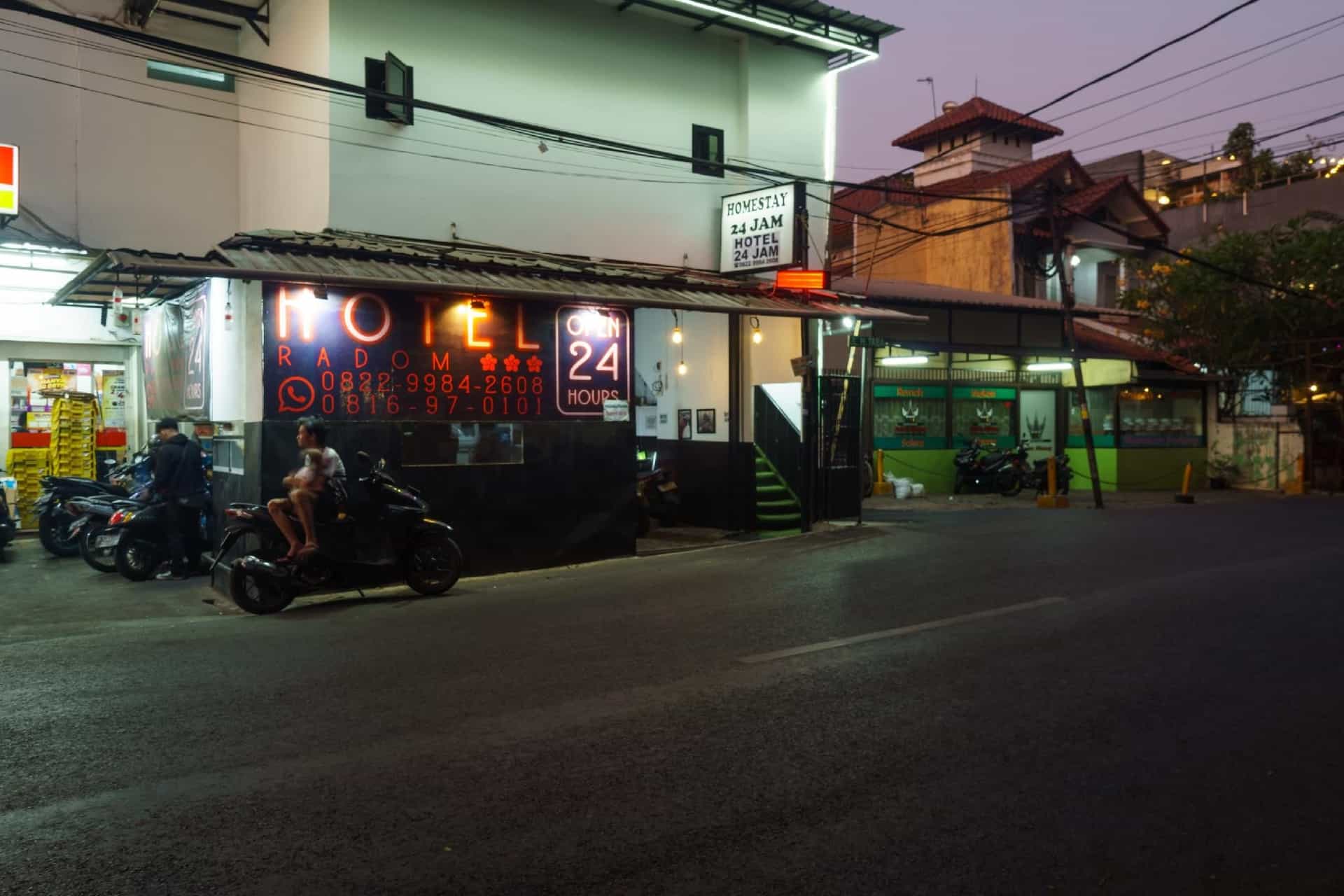 โอวายโอ 93134 โฮเทล ราโดม เนียร์ คินเดอร์ฟีลด์ สคูล โอวายโอ 93134 โฮเทล ราโดม เนียร์ คินเดอร์ฟีลด์ สคูล